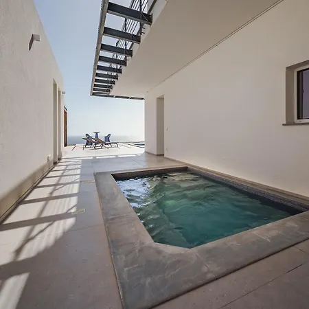 Sunset Luxury With Pool And Jacuzzi